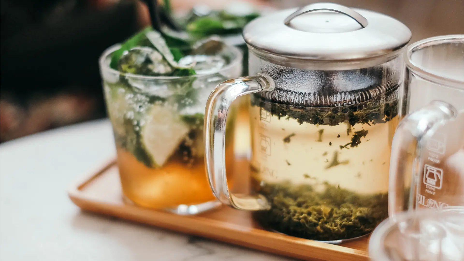 mint tea infusion