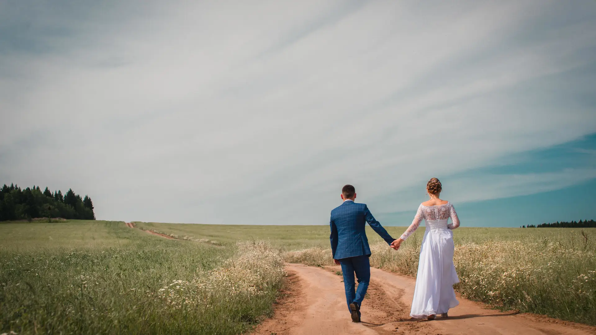 couple walking scenic